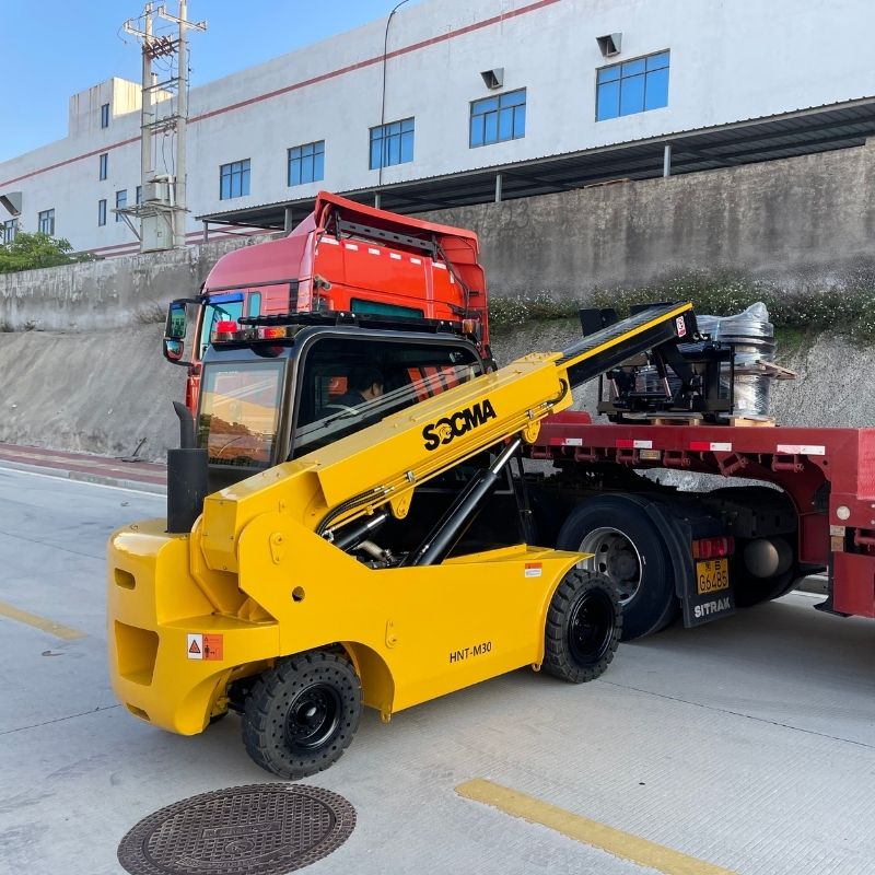 Chariot télescopique mini SOCMA HNT-M25 de 2,5 tonnes pour la construction et le stockage