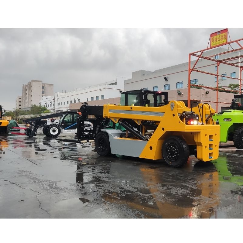 Chariot télescopique SOCMA HNTC-160 de 16 tonnes pour la manutention de conteneurs